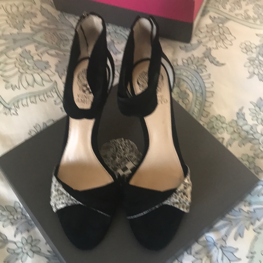Vince Camuto Camden Black leather heels Sz 8